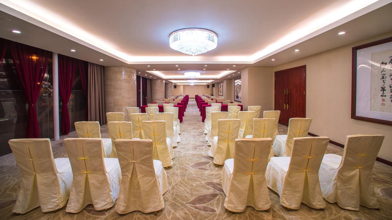 Guangzhou Jin Wan Li Business Hotel Dış mekan fotoğraf